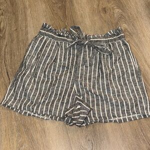 Express- Striped Gray Women's Shorts- size small